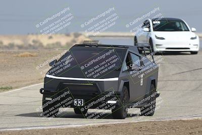 media/Oct-19-2025-Speed Ventures (Sun) [[a6e7fe67be]]/TC B/Session 2 (Outside Grapevine)/